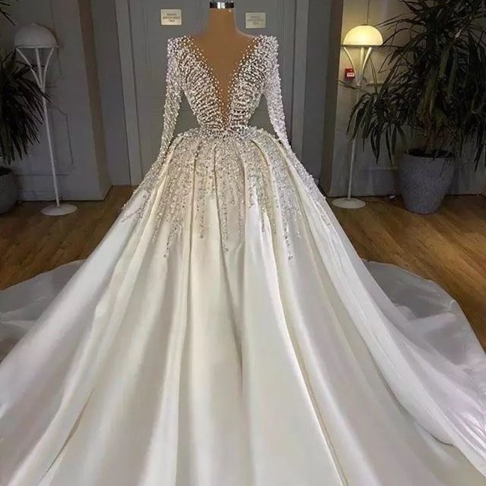 Valdrin Sahiti Wedding Dress